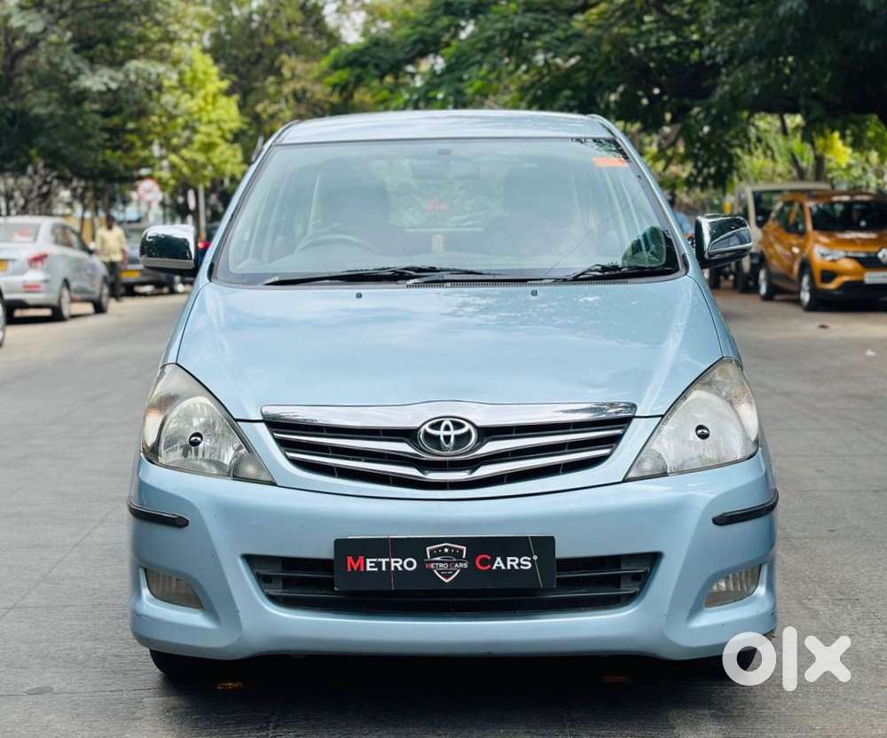 Toyota Innova 2.5 V 7 STR, 2009, Diesel