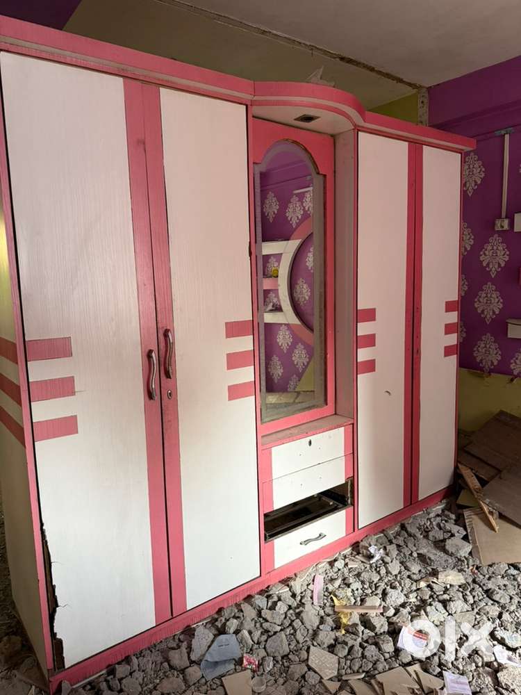 Wardrobe good condition