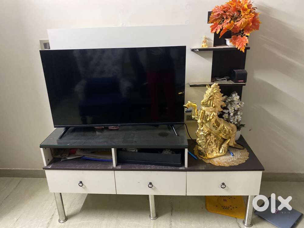 Tv unit ( home center brand)