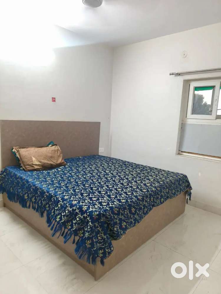 NEWLY BUILD DDA FLAT FOR RENT IN SHALIMAR BAGH