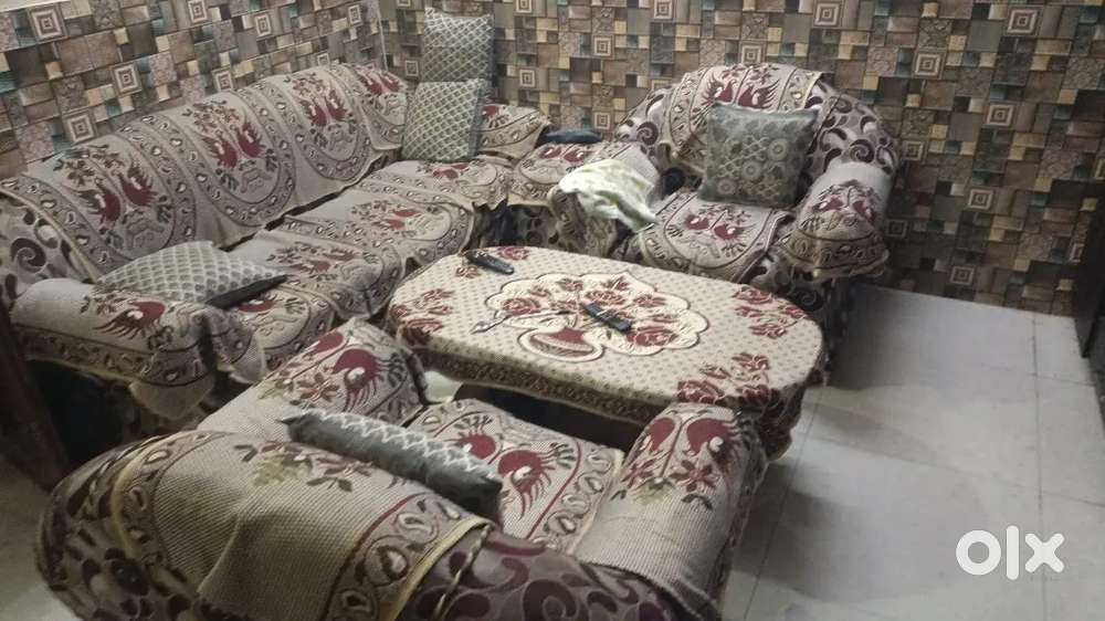 20 20 year old Maharaja sofa 5 seater