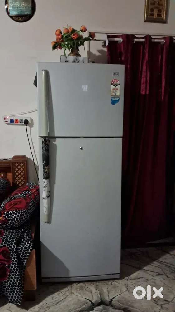 365 Litre Fridge double door for sale