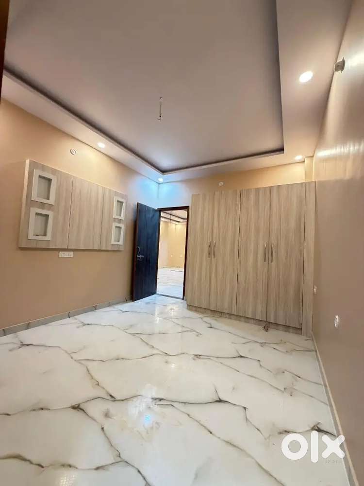 2 BHK semi furnished fully indipendent