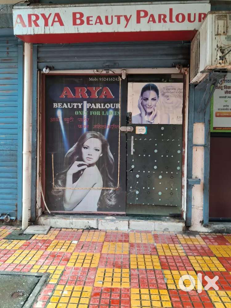 Ladies Beauty Parlour on rent