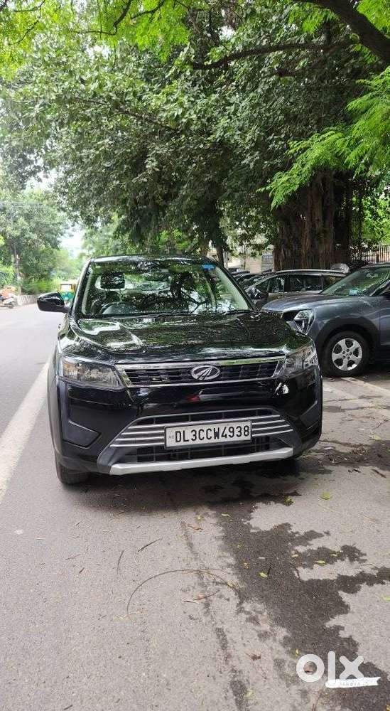 Mahindra XUV300 W4, 2022, Petrol