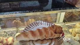 Bakery Mein Kam Karne Wala chahie