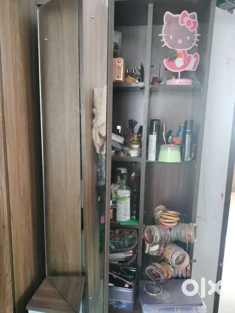 Dresser with lots of storage