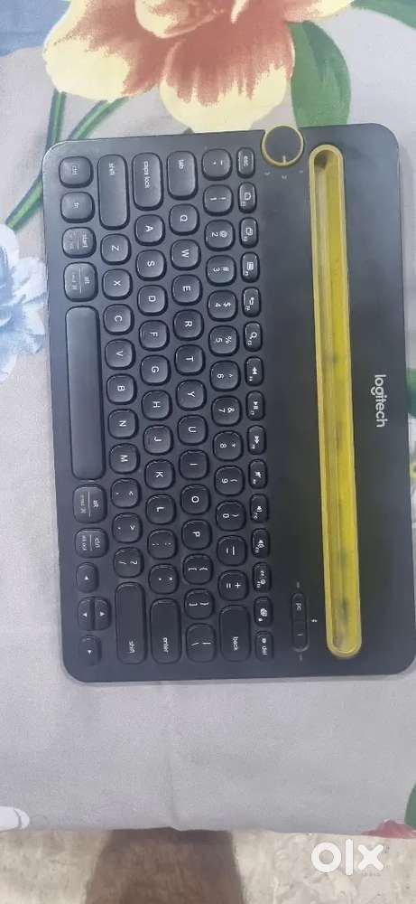 Logitech Bluetooth keyboard and drawing pad