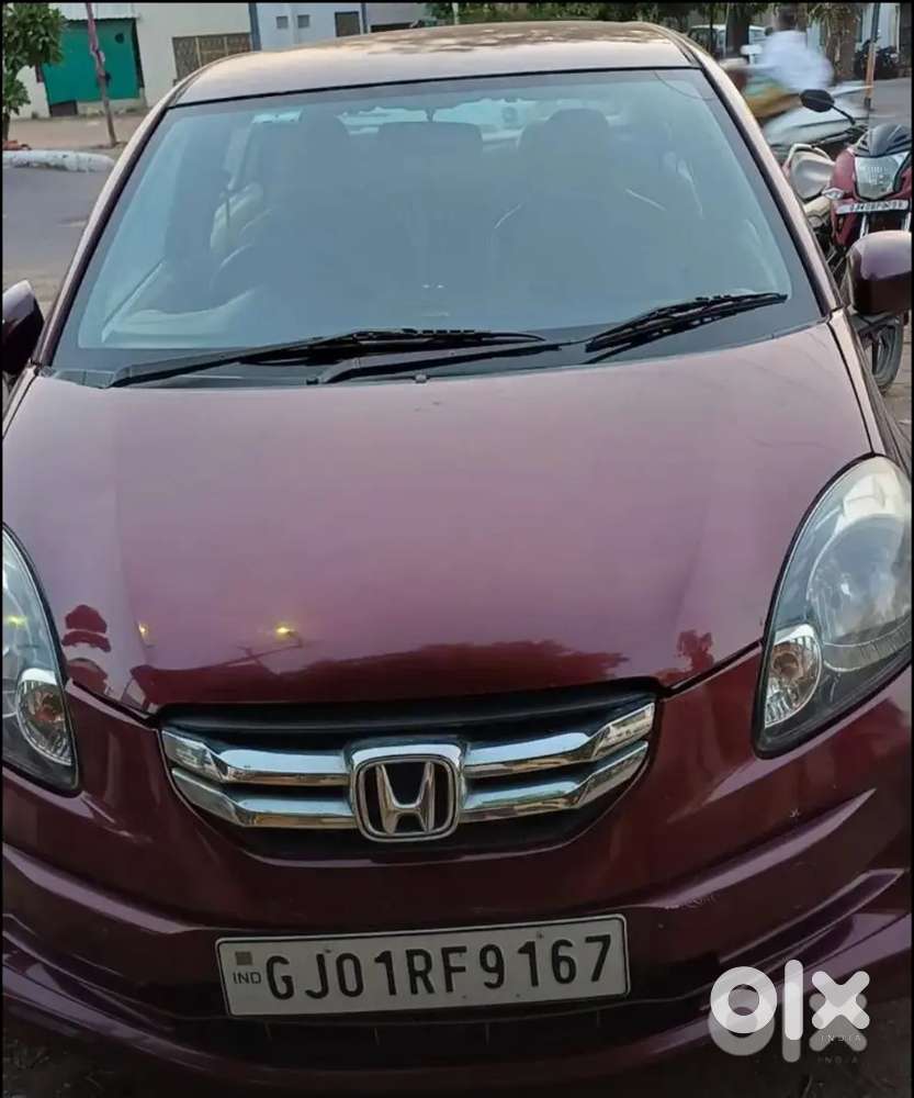 Honda Amaze 2014 Diesel, Excellent Average