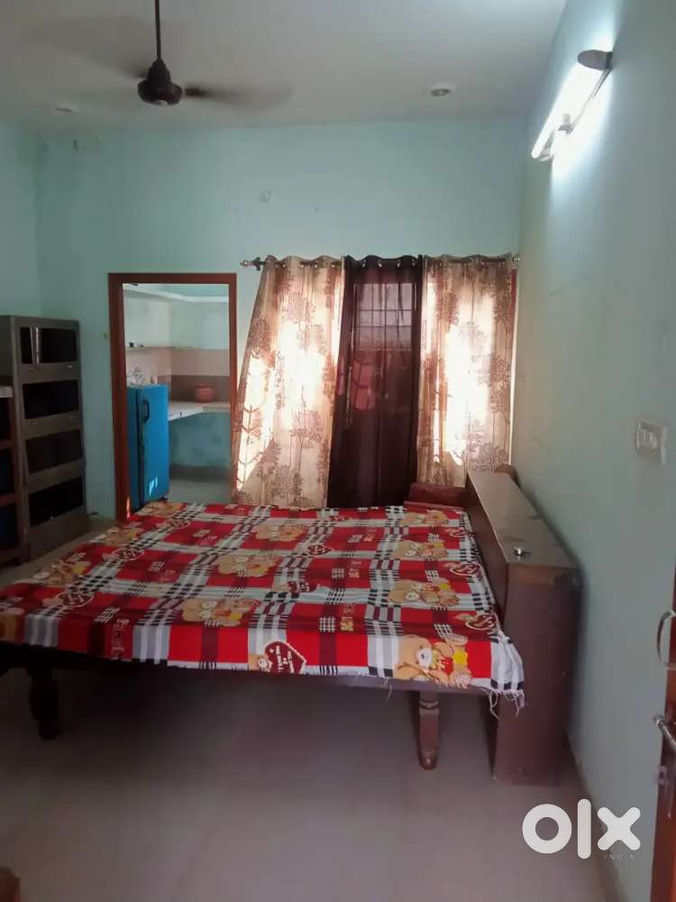 For FAMILY 3 BEDROOM WITH ATTACHED BATH ROOM AND KITCHEN