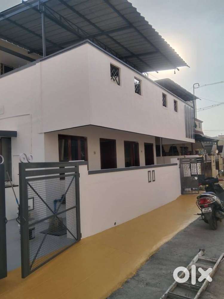 1 BHK house for rent near central park apartmentnt