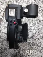 Canon xa11 good and wArking candtion two year old 2 baatry and ch