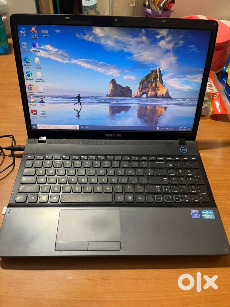 Samsung Laptop (Very Good Condition)