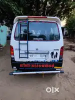 गाडि ओके हे कंडीसन बढीया है पेट्रोल एलपीजी  दोनों आरसी में चढेहूय है