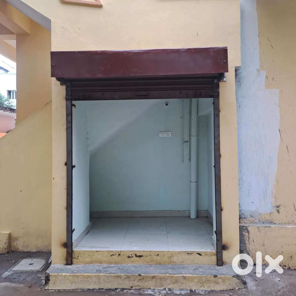 small shop for 3000