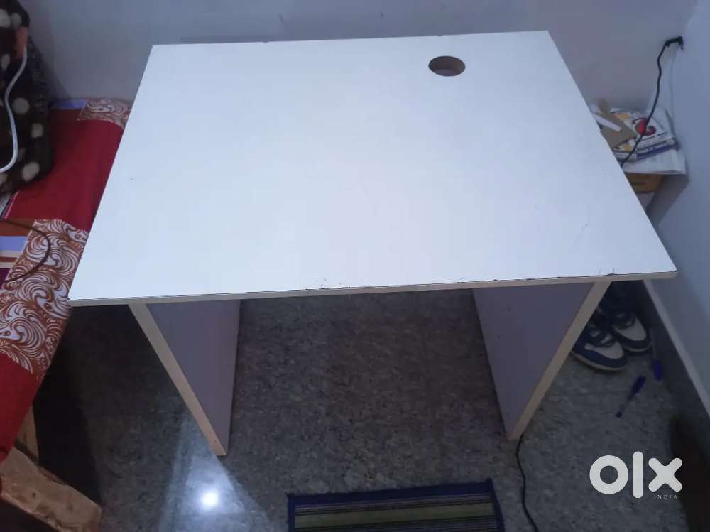 Computer table and chair