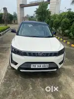 Mahindra XUV300 W8 Option Dual Tone Diesel, 2022, Diesel