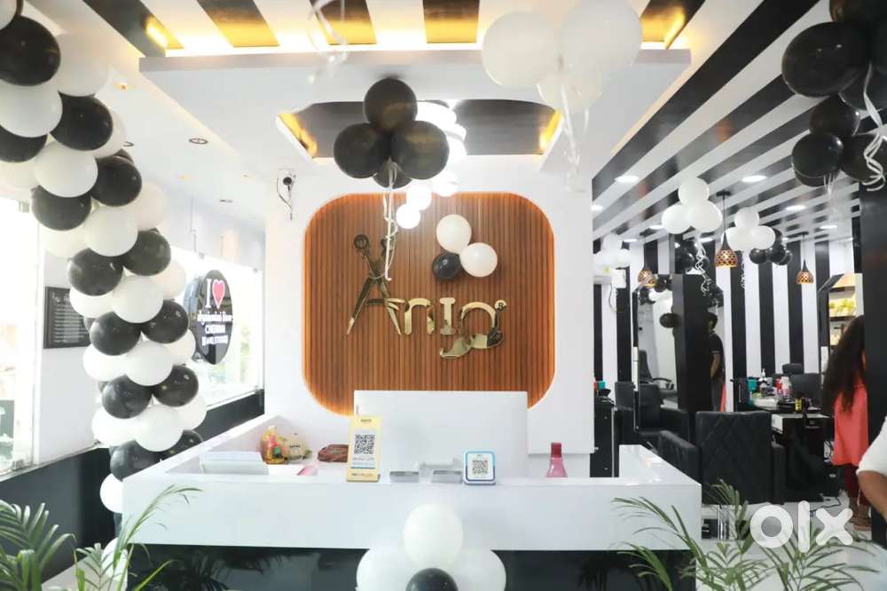 Aniq Unisex Beauty Salon
