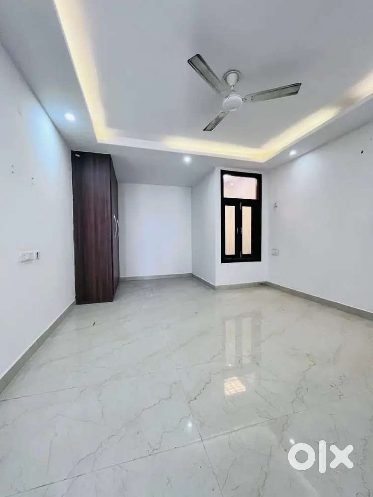 Saket IGNOU men road Saket metro station