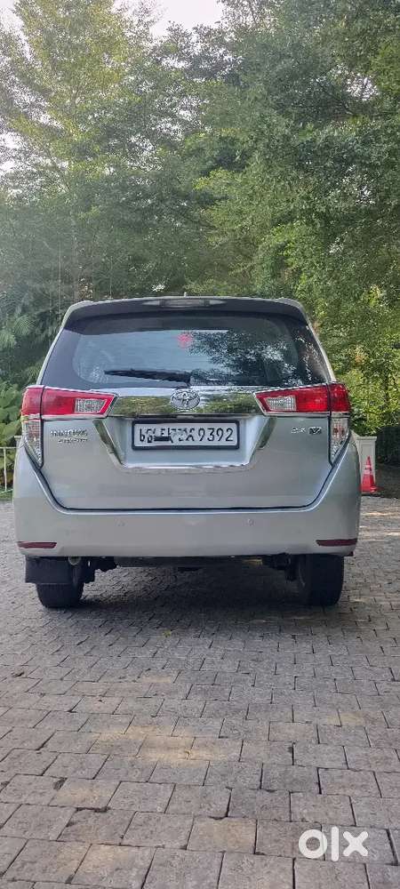 Dr. Used Crysta v Full option, companay service, No replacement