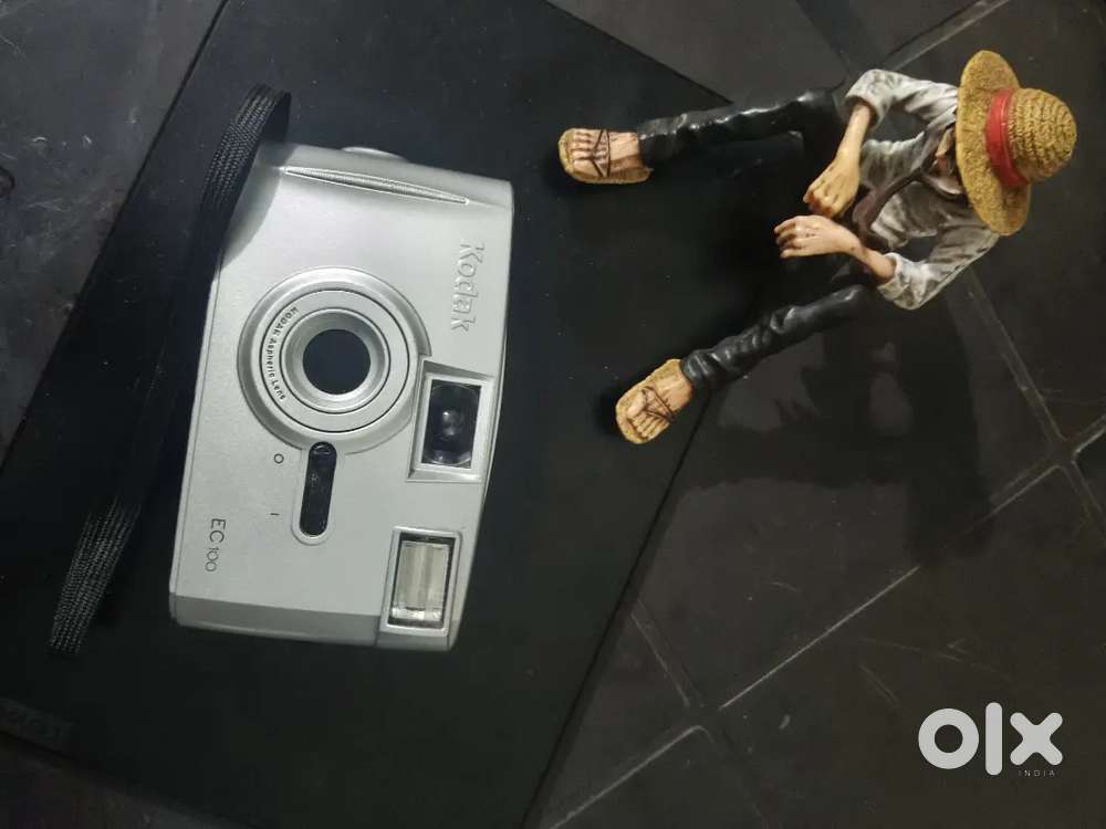 Kodak EC100 Film Camera - Vintage - Good Condition