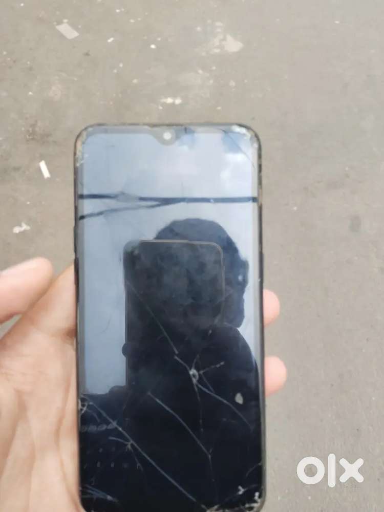 Oppo A1k 4to5 years used