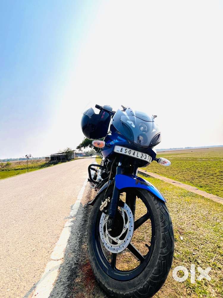 Pulsar 220 F