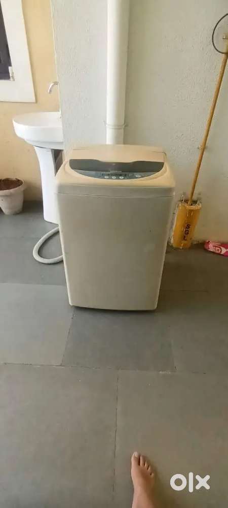 Washing machine/Working good condition first you check than after pay