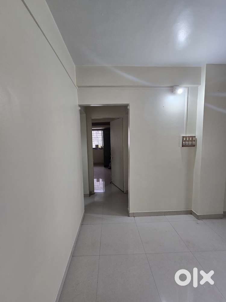 Looking for Working Female roommate