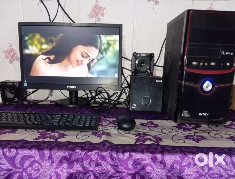 Computer set moniter 19 inch CPU keyboard mouse and wifi dongle all ok