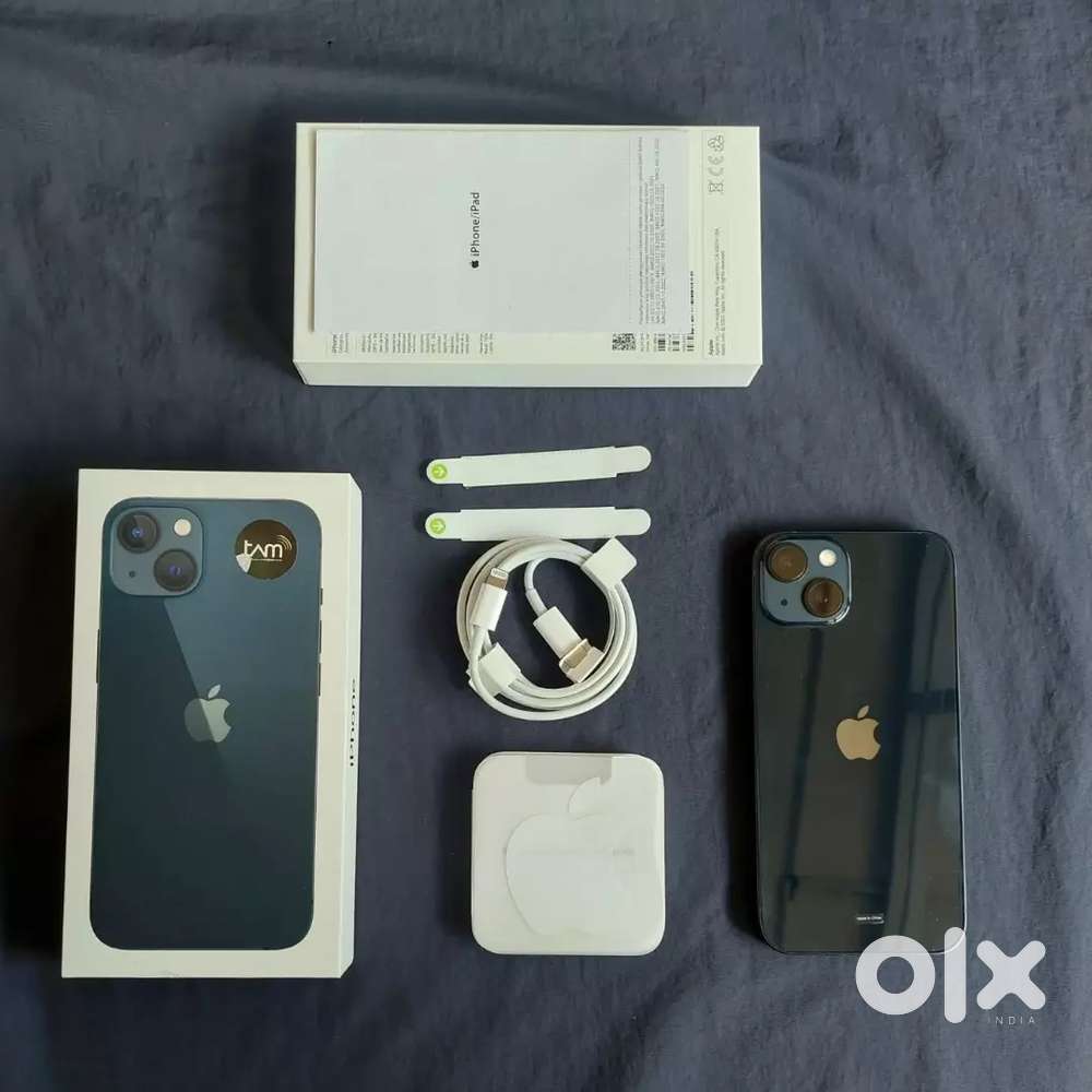 Clean IPhone 13 - no Scratches, Fully functional!