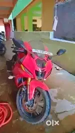 r15 v4 i want to sell