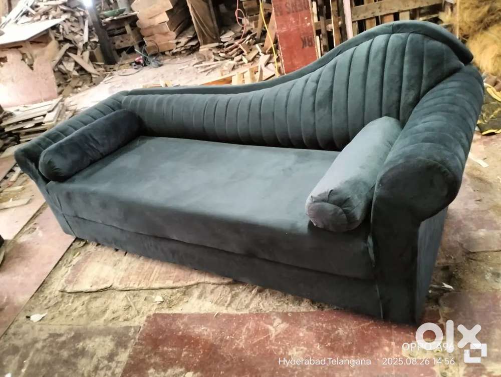 DEWAN SOFA PREMIUM QUALITY AVAILABLE IN N.Z FURNITURE