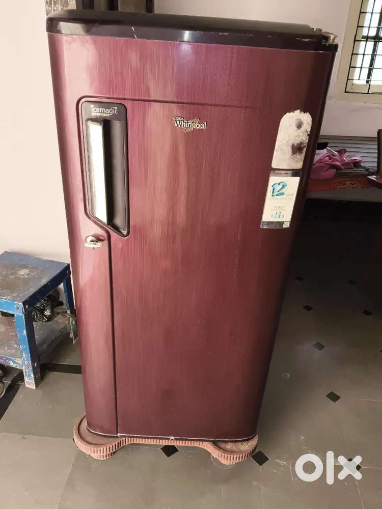 Want to sell our old fridge
