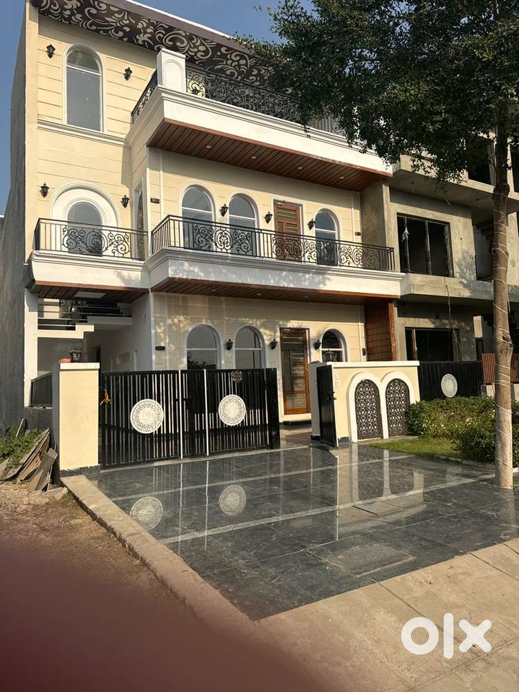 250 gaaj kothi for sale in gmada  sector