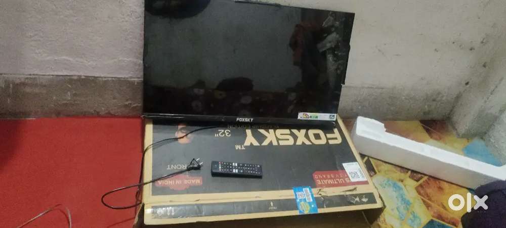 Foxsky 32 inch smart TV with remote