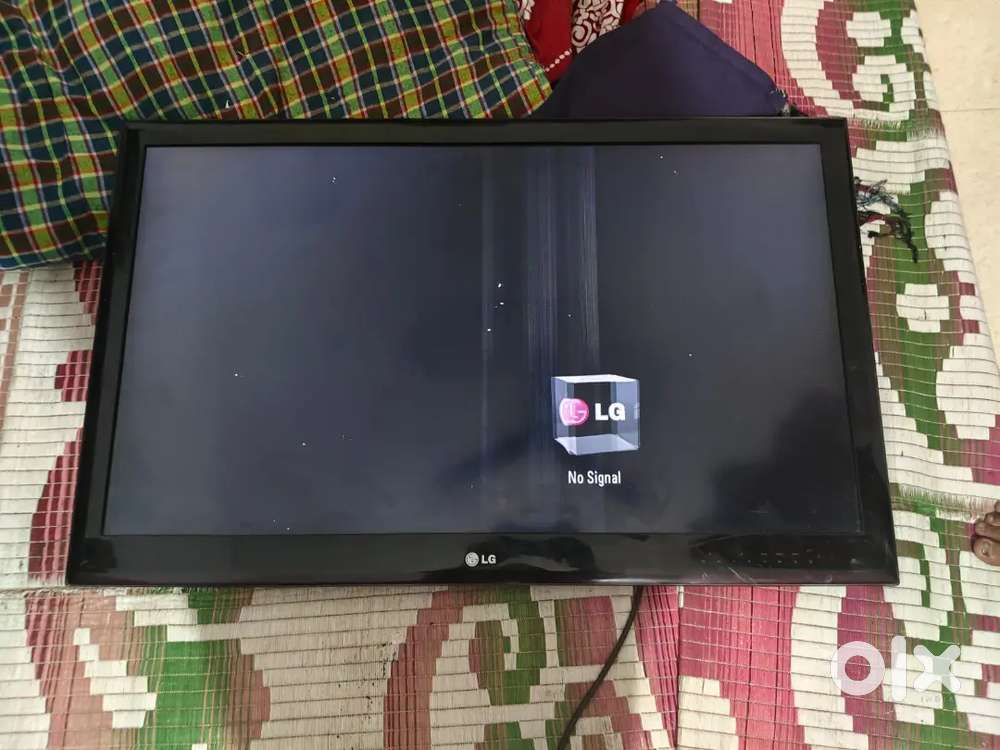 LG tv 42 inches not a smart TV