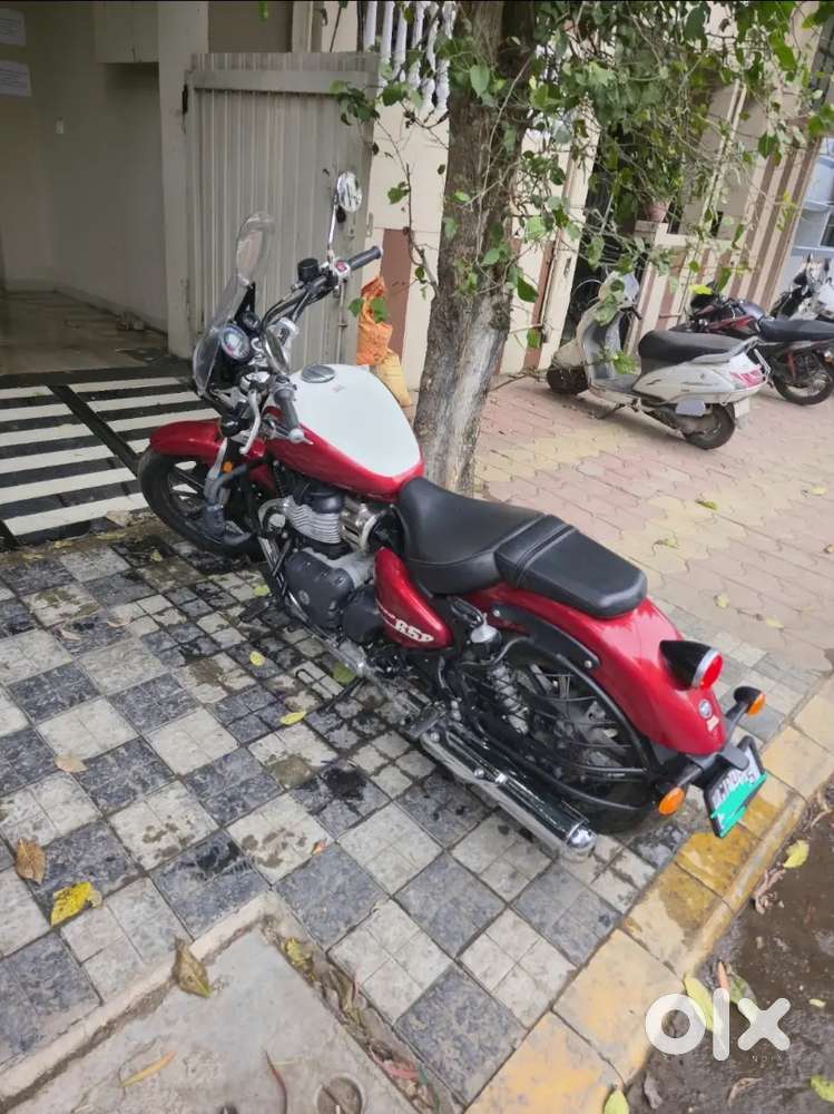 Royal Enfield Super Meteor 650