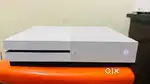 X box one in premimum white colour