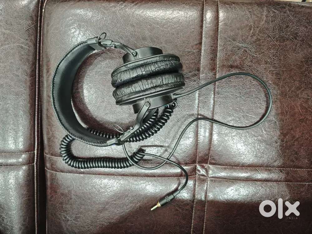 Sony MDR-7506 Professional Studio Headphones