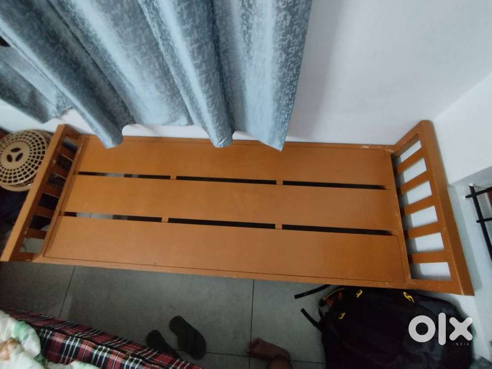 SINGLE COAT BED