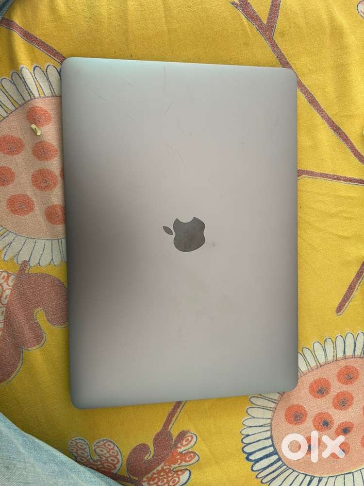 Apple MacBook Air Laptop: Apple M1 chip, 13.3 inch display, 8GB RAM