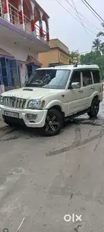 Mahindra Scorpio vlx micro hybrid top model