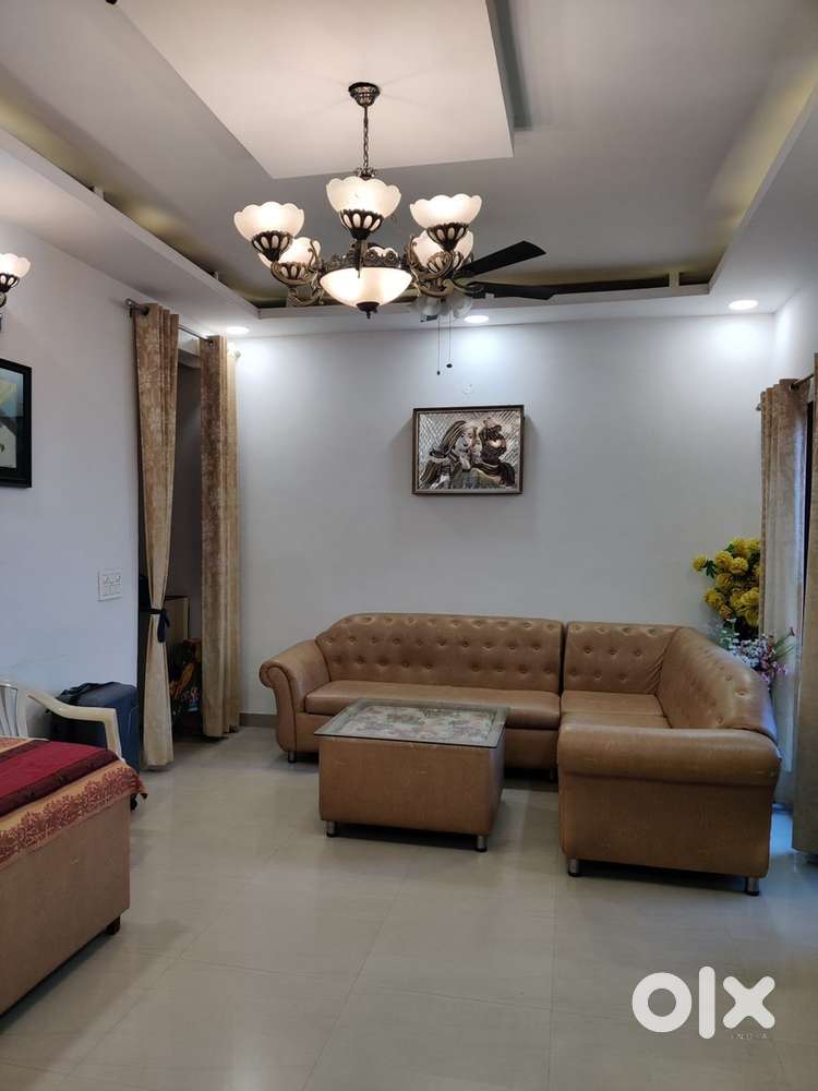 Luxurious 3Bhk with Lift Sunny Enclave (Avenue Tower)