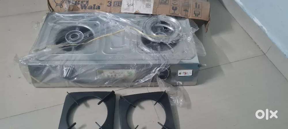 Urjent Brand new gas stove with plastic packing