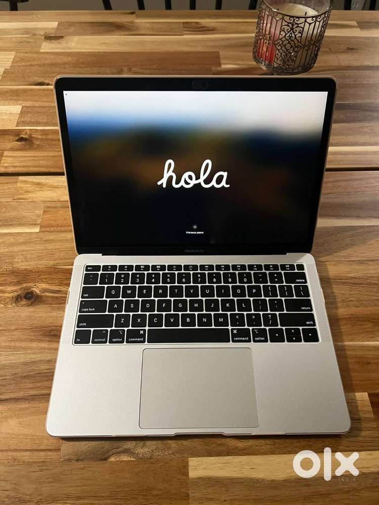 Apple MacBook Air 13inch Retina (Core i3/8GB/256GB) for 26990 Only