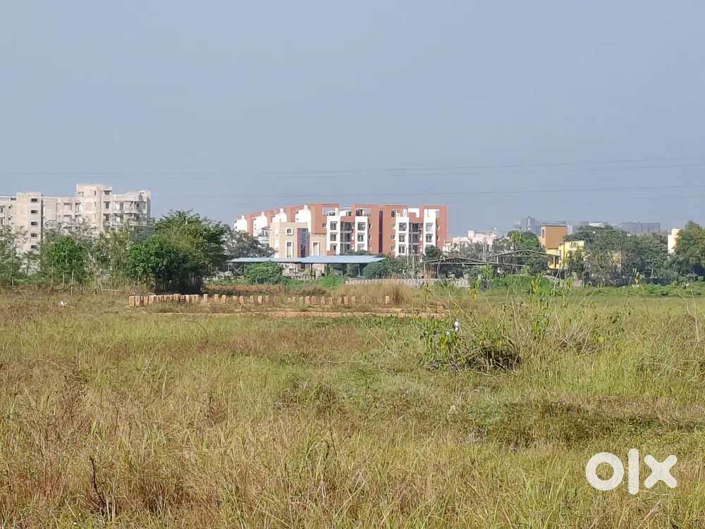 Recedencial plot for sale BDA ring road side