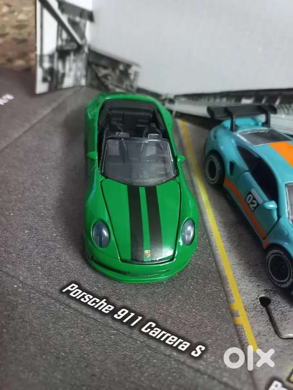 Porsche 911 carrera green 1:64 Hotwheels