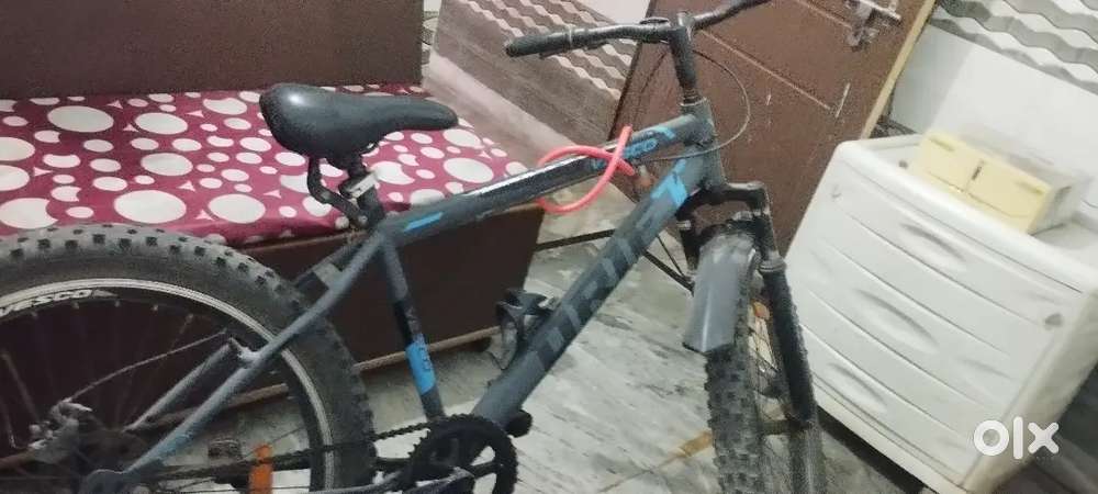 Good condishen Vasco 22 inchi bicycles