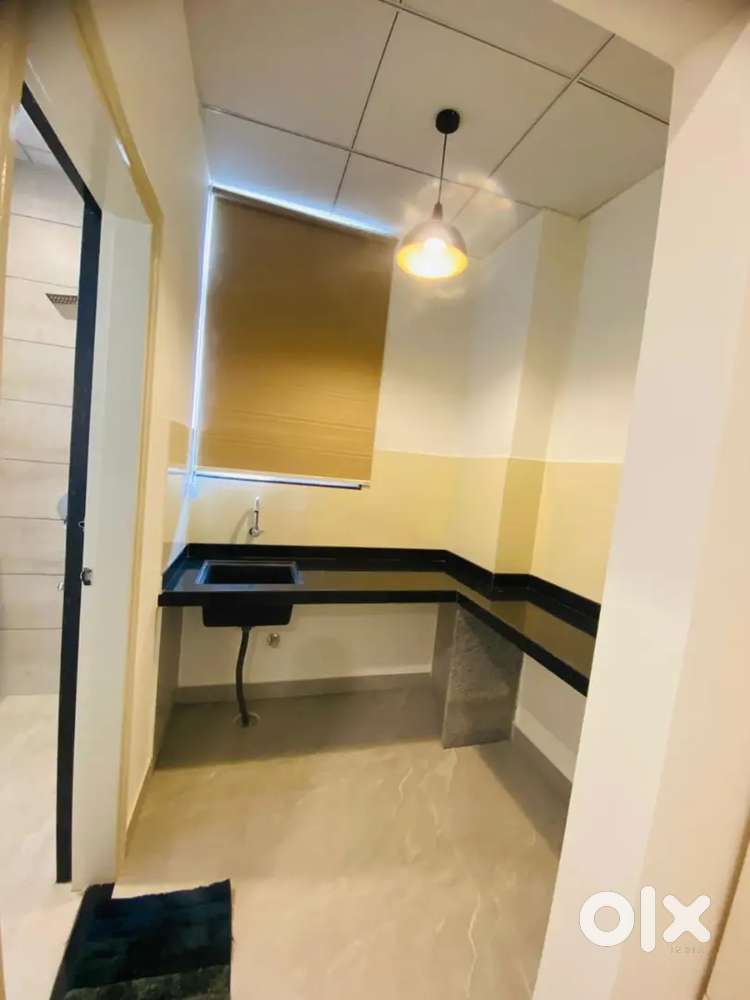 Only single girl required